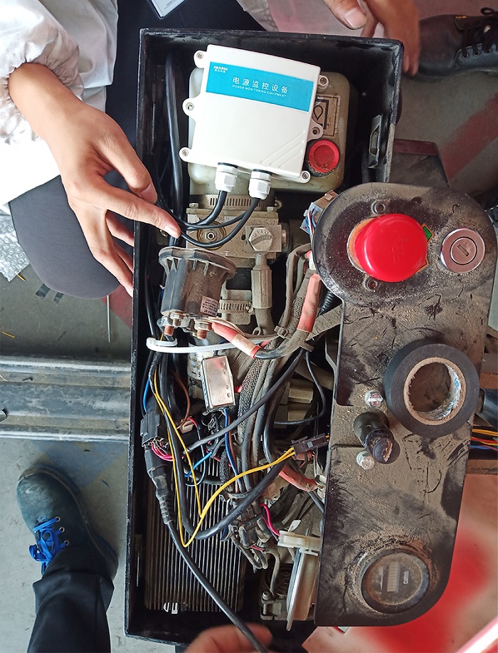 硖石 进口国产电动柴油叉车仓储厂区托盘AGV电源电瓶电池监控检测测量电流电压温度液位太阳能设备报警系统