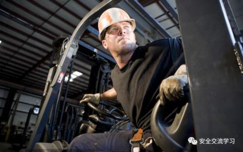 叉车安全操作要求，详细全面