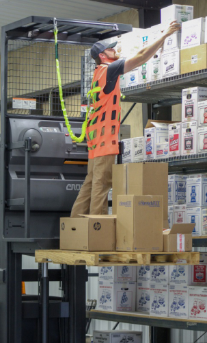 物料搬运行业的新一代防坠落安全带