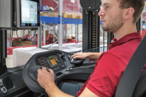 林德：对于货架保护和叉车门架控制的再探讨