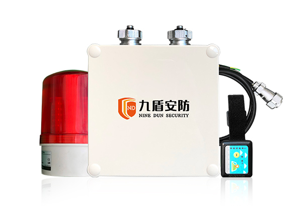 叉车UWB标签防撞系统拐角盲区无线测距防撞预警报警装置