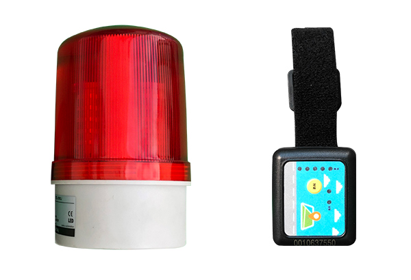 UWB叉车防撞系统拐角盲区无线测距行人倒车碰撞标签防撞系统