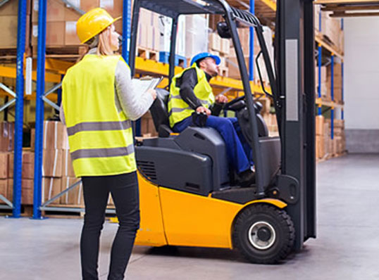 叉车智能防碰撞安全系统-AI防撞预警-让叉车作业更安全