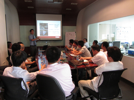 派若搬对台励福销售团队进行产品防爆安全培训