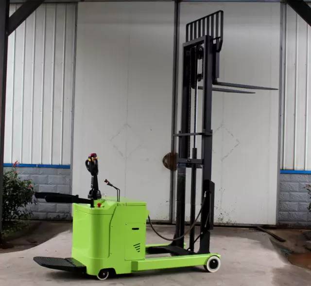 前移式叉车操作安全规则