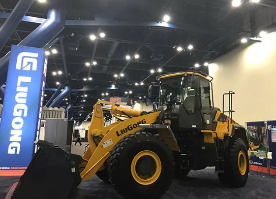 柳工北美公司携明星产品亮相美国路面维修和交通安全行业展