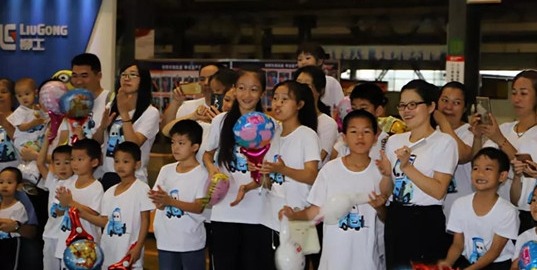 携子同乐 安全生产! 柳工叉车举办工厂开放日活动！